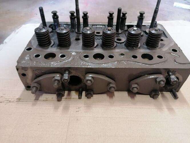glava-motora-imt-539-slika-127039105