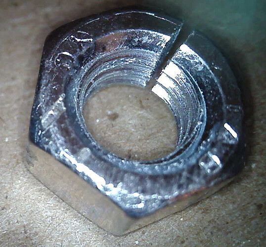 Split -Nut